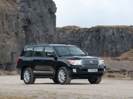 toyota land cruiser um dos melhores jipes todo-o-terreno