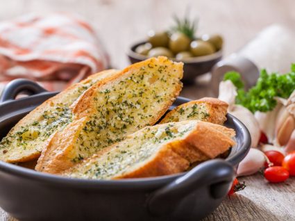 Pão de alho feito em casa