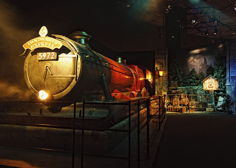 Harry-Potter-Hogsmeade-Station