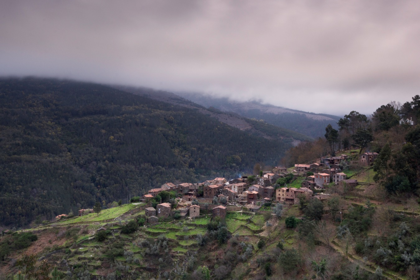 Vista aérea da aldeia de Talasnal