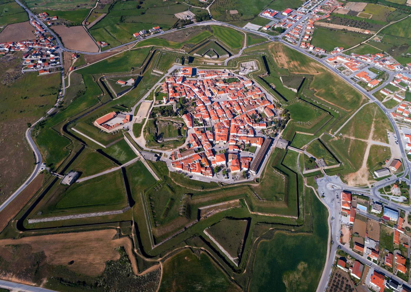 Vista aérea de Almeida na rota da GR22