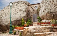 Casa de granito em Monsanto