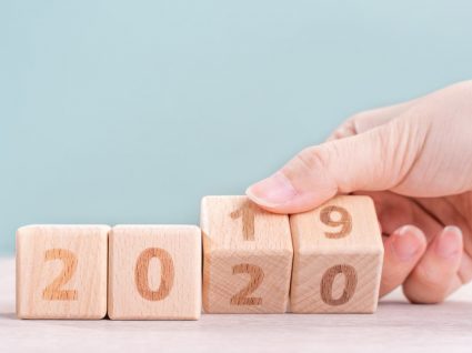 calendário a virar de 2019 para 2020
