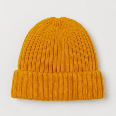 gorro amarelo