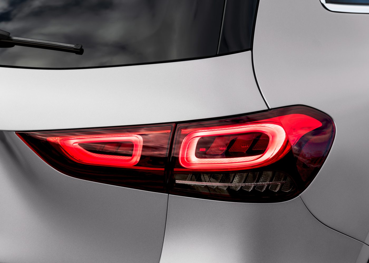 luzes novo Mercedes GLA