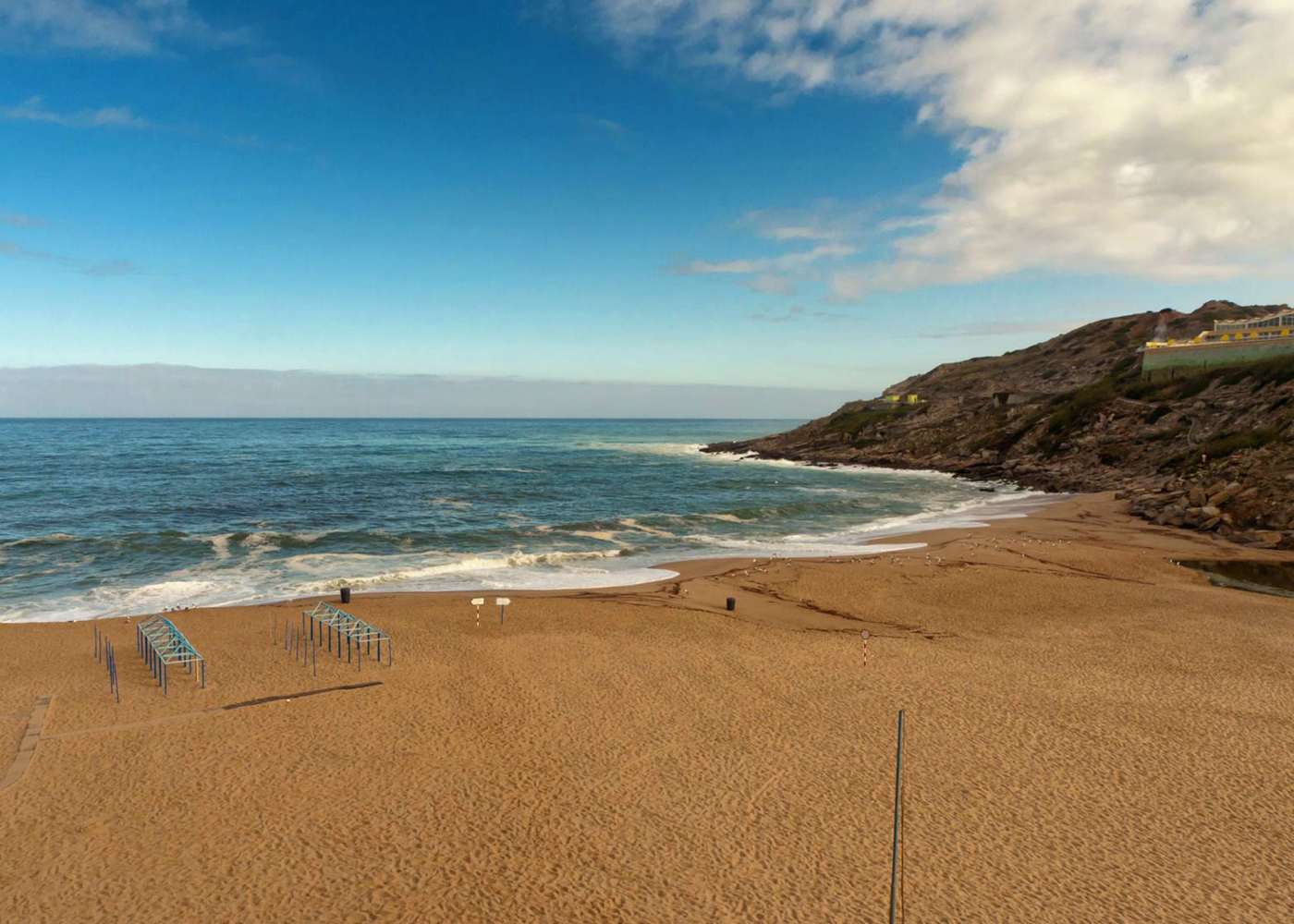 Praia de Porto Novo para conhecer Portugal