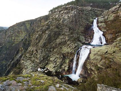 Vista da cascata das fisgas de ermelo