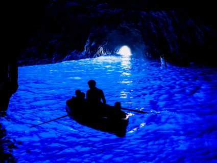 A Gruta azul na ilha de Capri