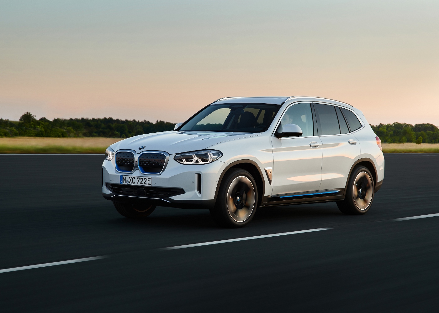 BMW IX3 um dos carros elétricos à venda em Portugal