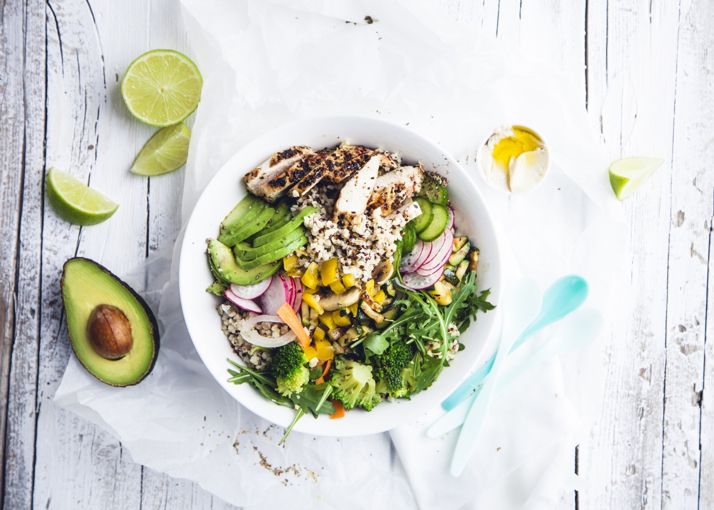 salada quinoa com frango