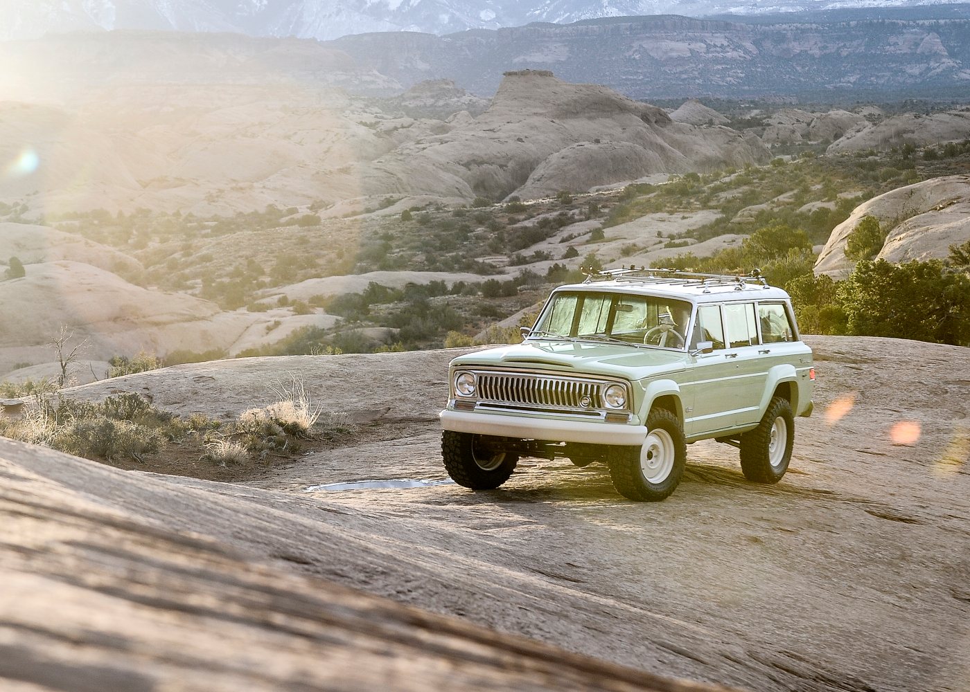 Jeep Wagoneer