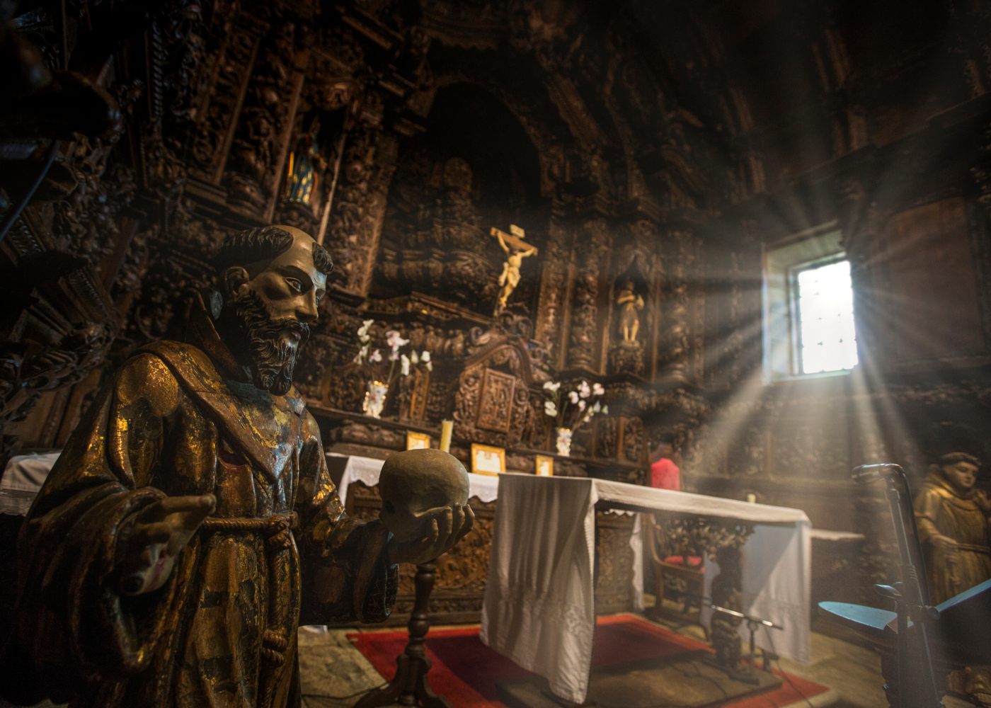 Interior da igreja de Marialva