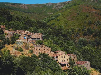 Aldeia nos caminhos da região de coimbra