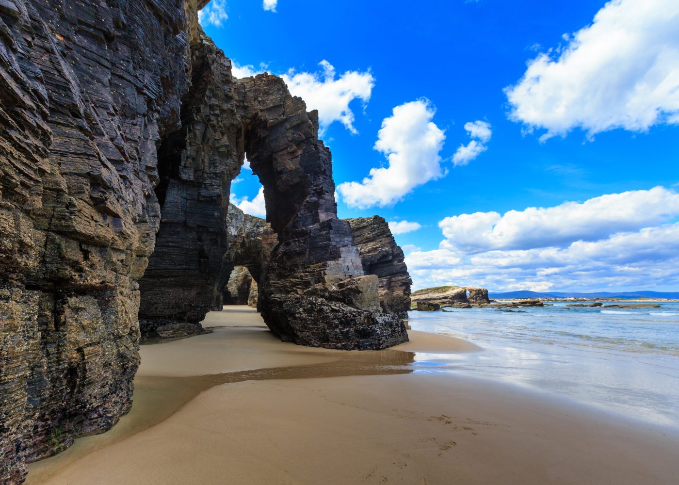 Praia de As catedrais em Lugo no norte de espanha