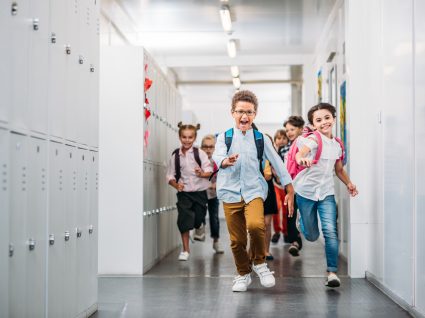 poupar no regresso às aulas