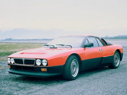 lancia 037 vermelho