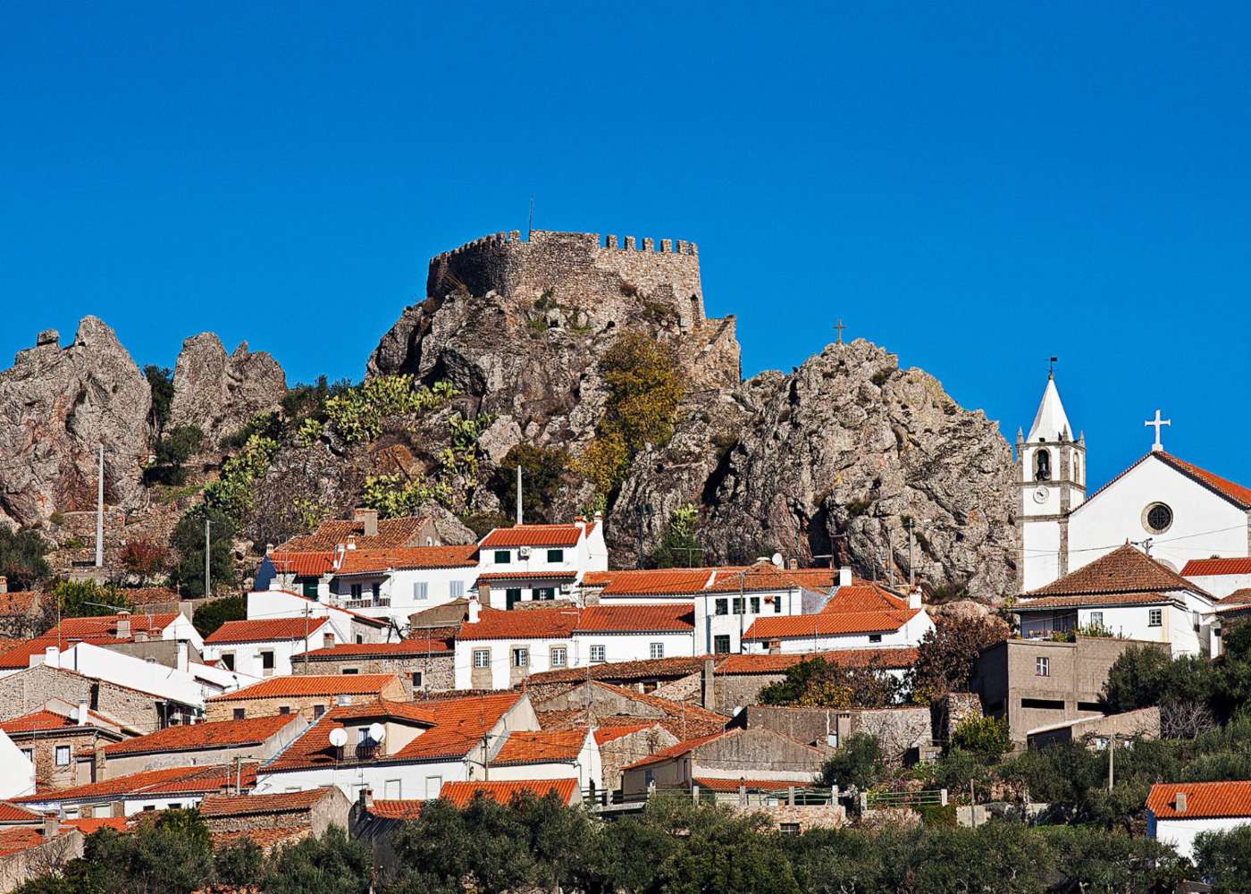 Muralhas do Castelo de Penha Garcia