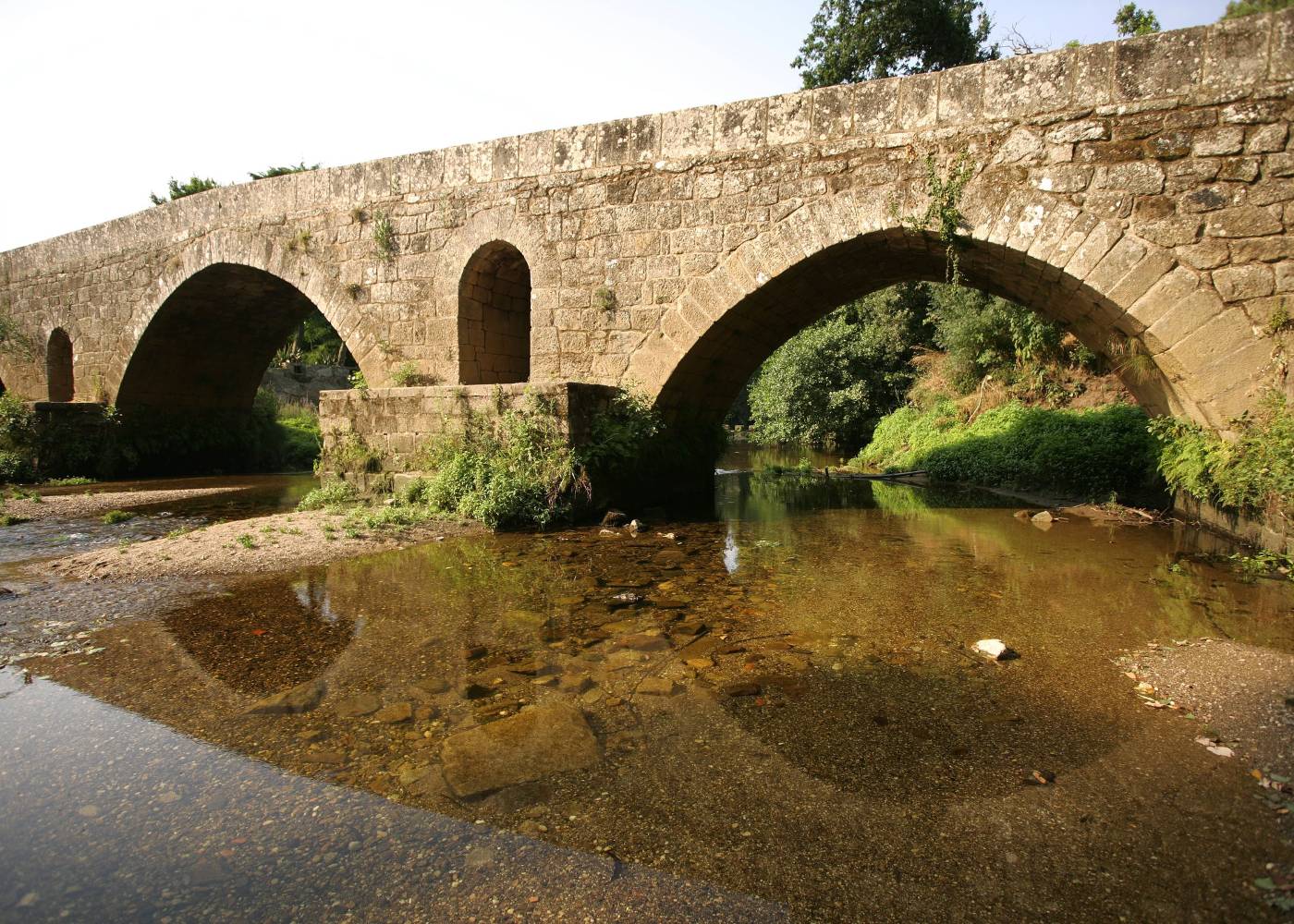 Ponte medieval em Vilar de Mouros