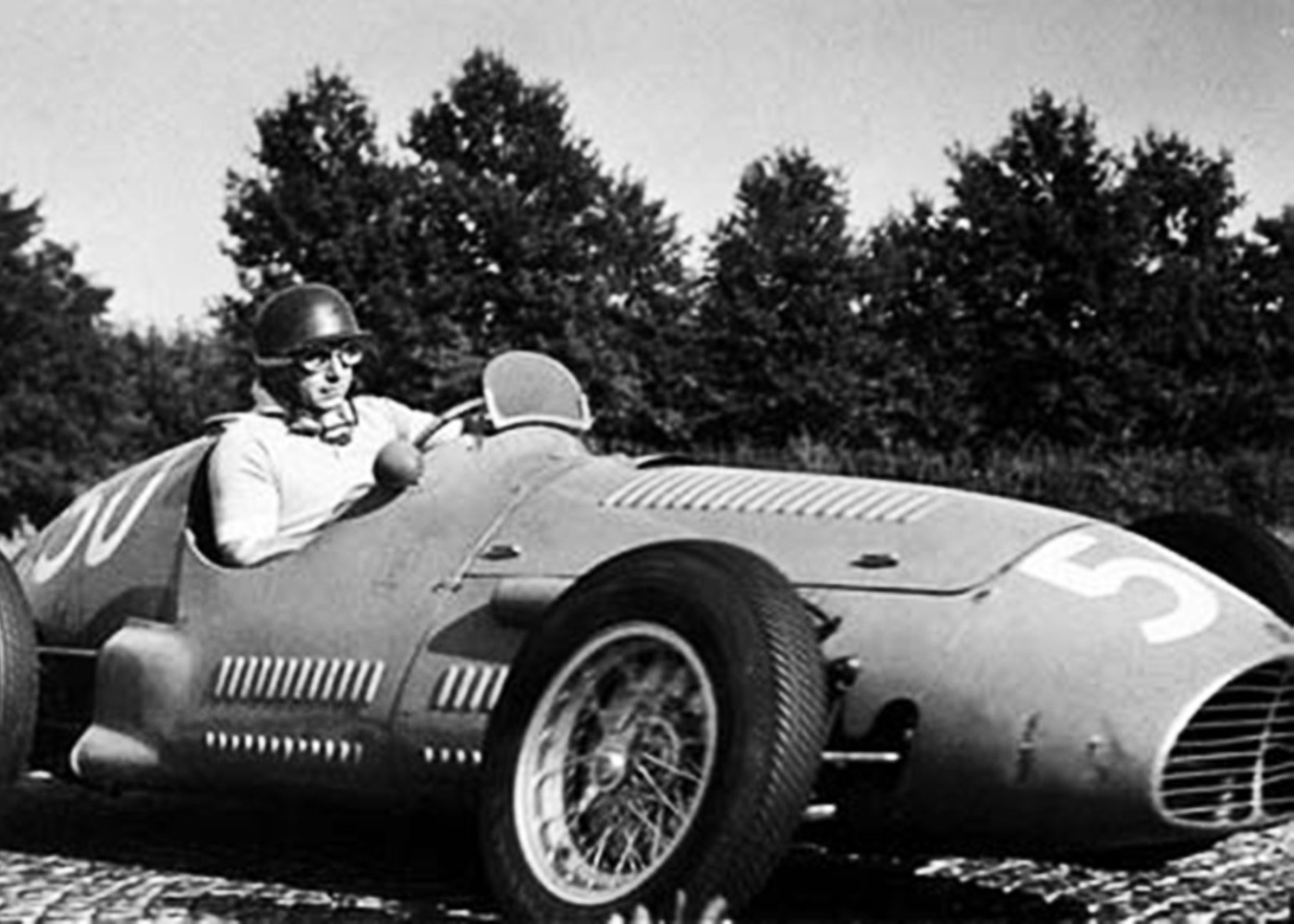 Fangio a conduzir