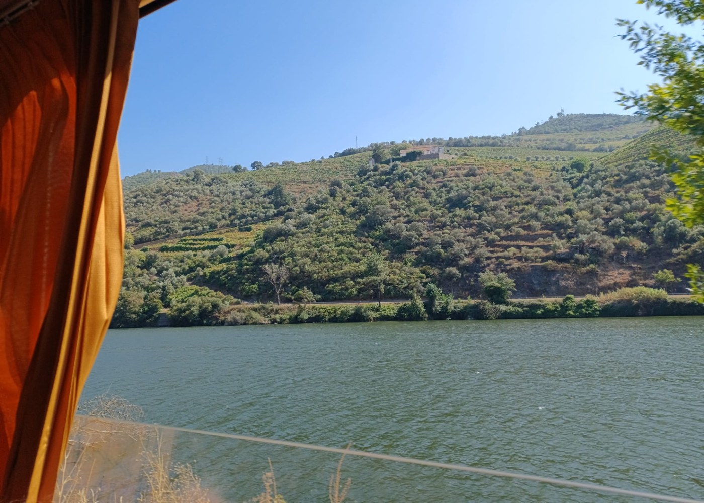 vista de comboio para o Douro