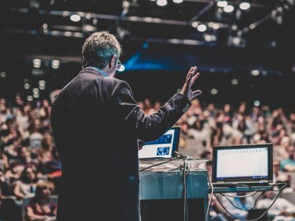 Conferência de negócios