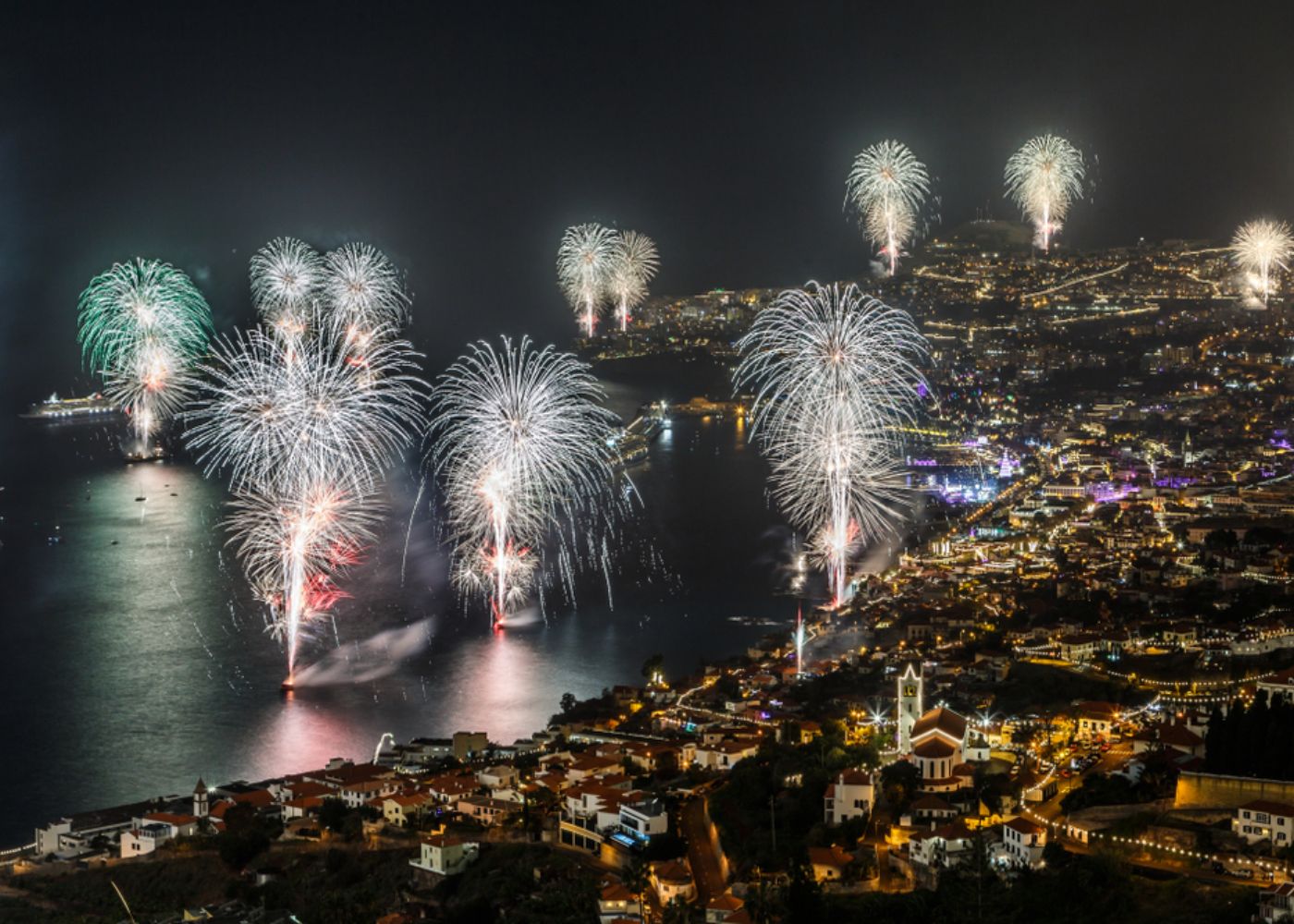 Fogo de artifício na madeira