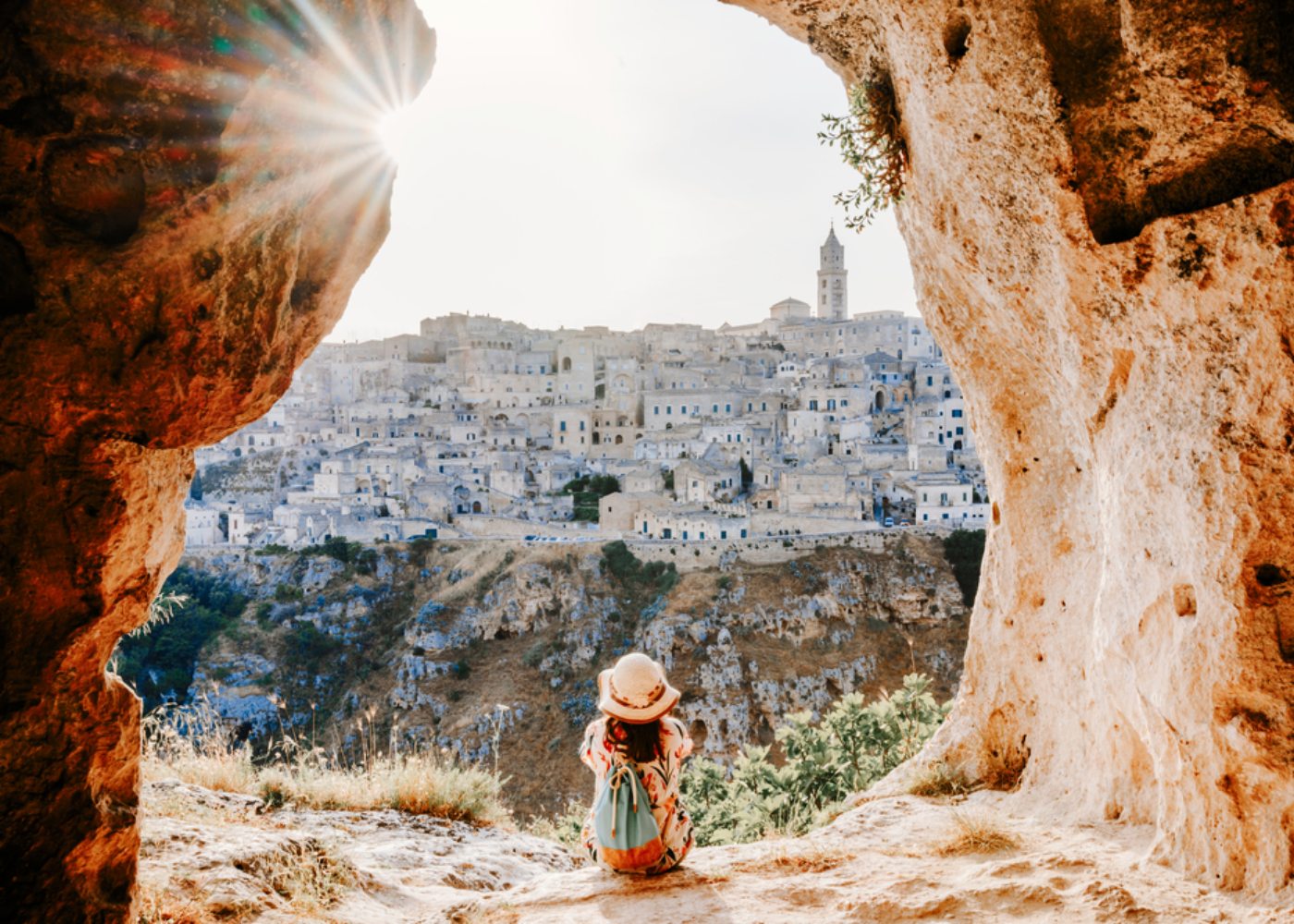 Turista a observar Matera