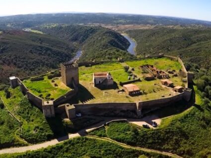 vista aérea do castelo de Noudar