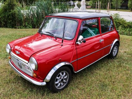 Austin Mini 1000 vermelho