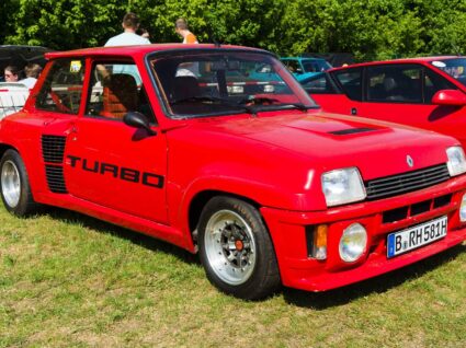 Renault 5 Turbo vermelho