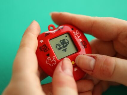 Tamagotchi vermelho