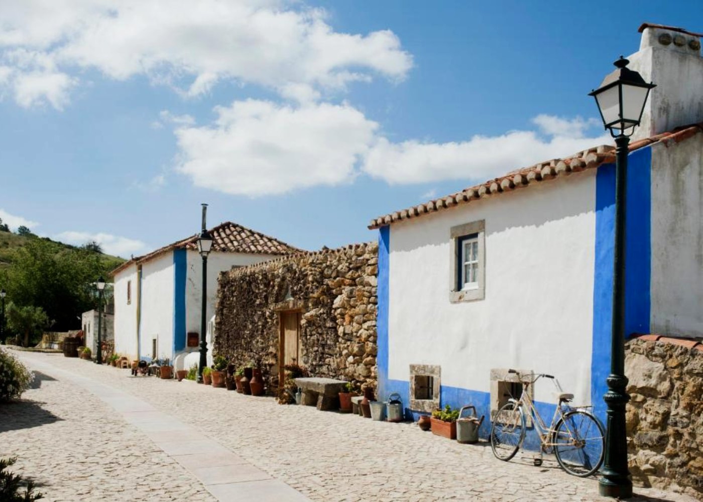 Rua na aldeia da mata pequena