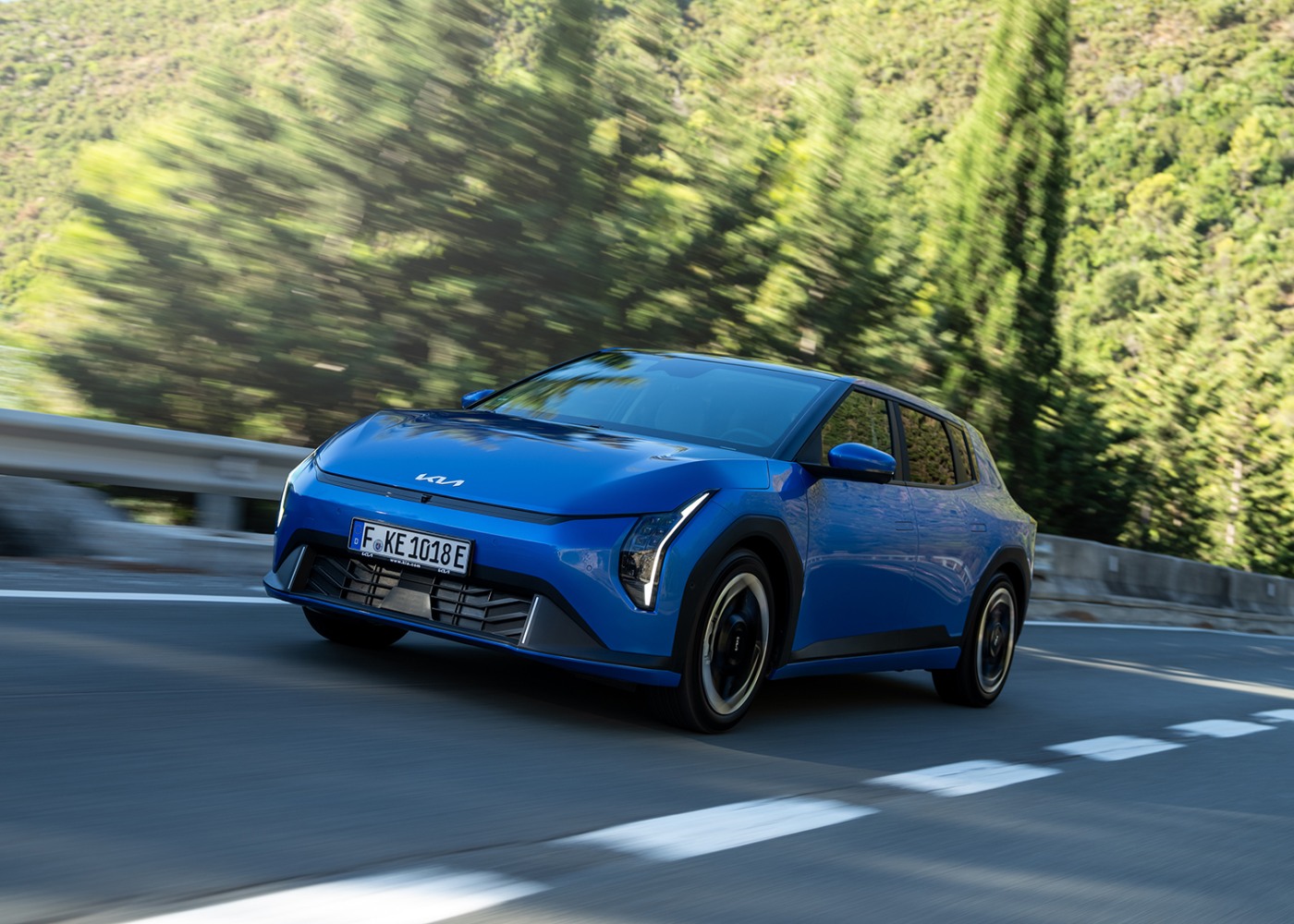 Kia EV4 azul