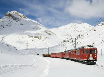 comboio bernina express na neve