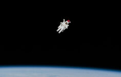 astronauta no espaço