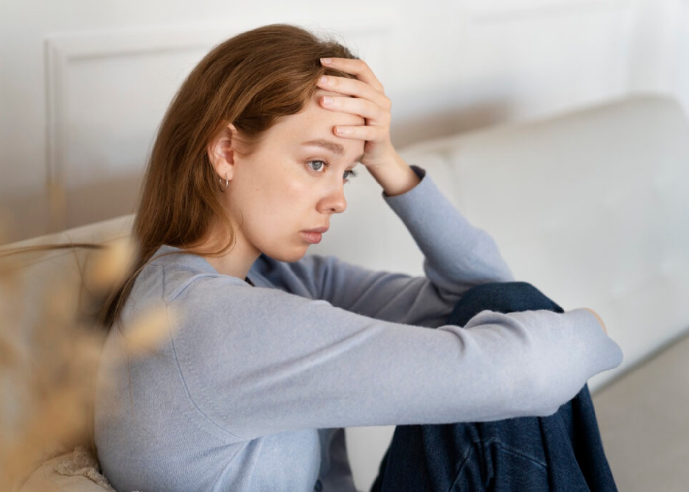 mulher com problemas de saúde mental