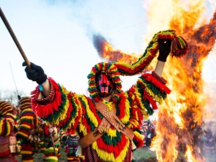 caretos de podence no entrudo chocalheiro