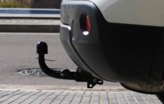 bola de reboque em carro