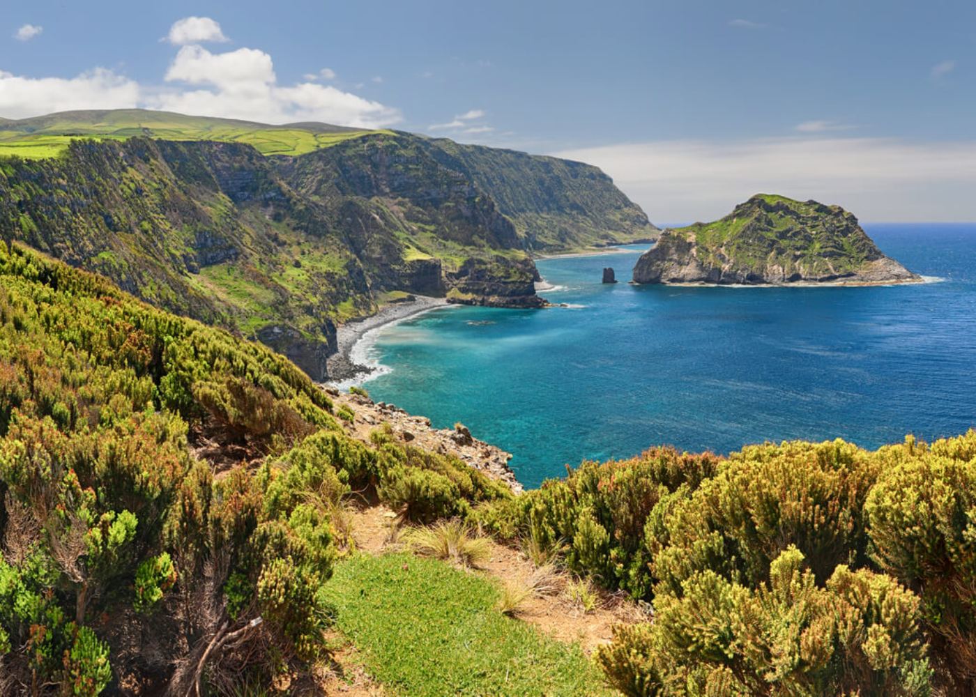 enseada na ilha das flores