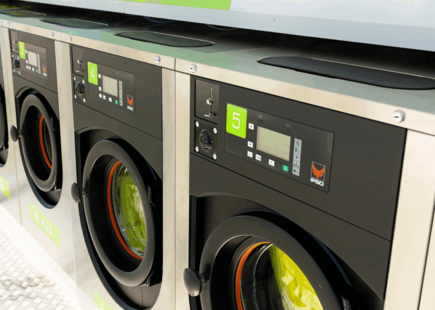 máquinas de secar em lavandarias self-service