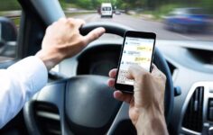 usar telemóvel ao volante