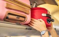 bagagem de mão em avião