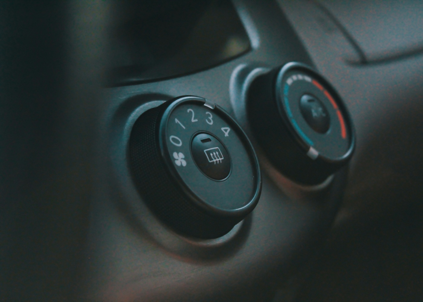 carro com botões físicos