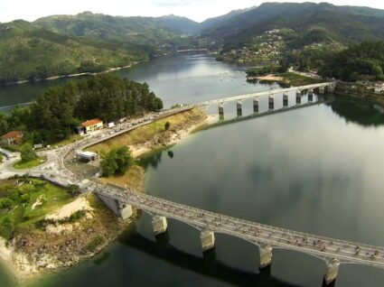 pontes sobre o rio caldo