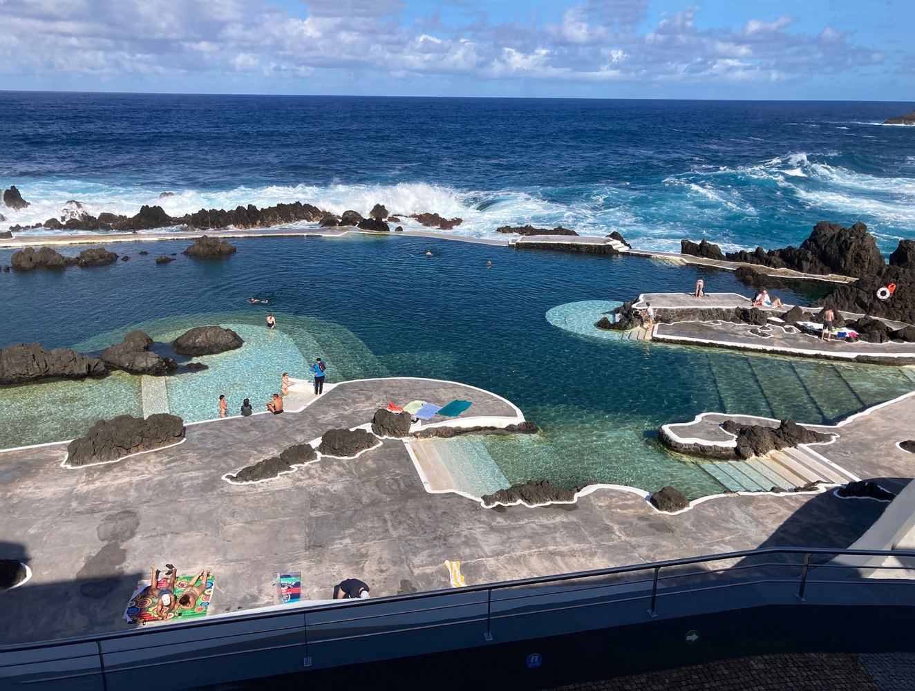 vista das piscinas de porto moniz