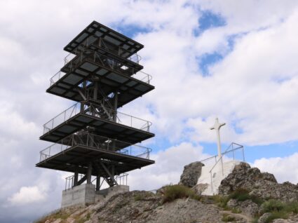 torre metálica na serra das talhadas