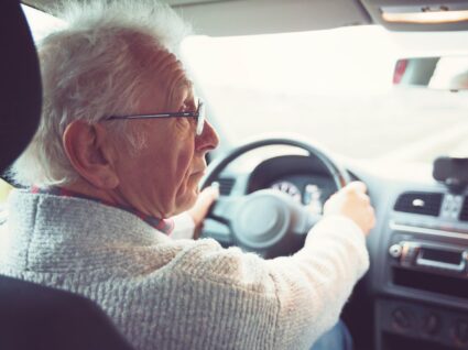 conduzir aos 75 anos
