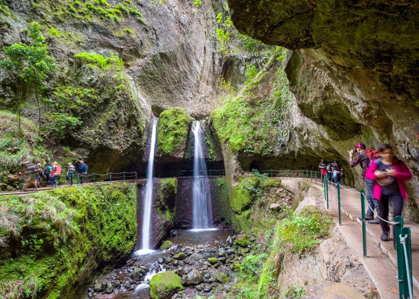 cascatas na madeira