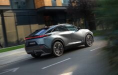 Novo Toyota C-HR+