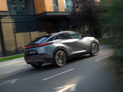 Novo Toyota C-HR+